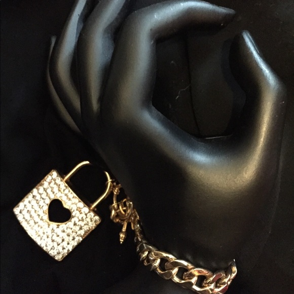 Jewelry - Gold Bling Bracelet